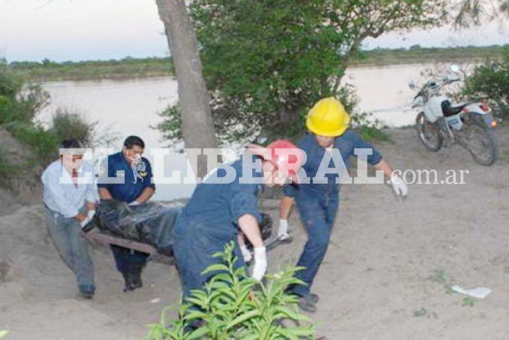 Después de un intenso rastrillaje la policía logró ubicar el cuerpo del pescador