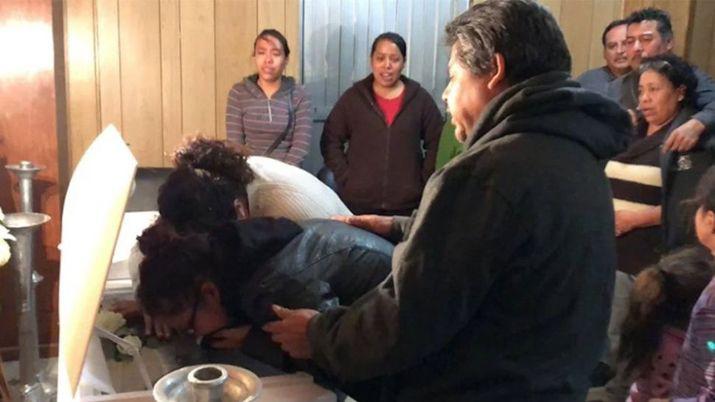 Matoacute a su hijo obligaacutendolo a comer sus propias heces