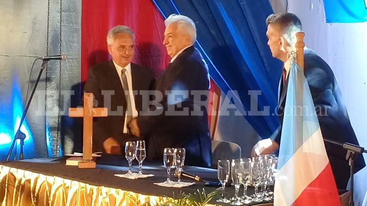 En Antildeatuya Heacutector Ibaacutentildeez asumioacute la intendencia de la ciudad