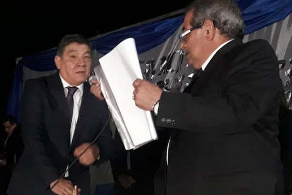 Gonzaacutelez pidioacute por la unidad de Tintina