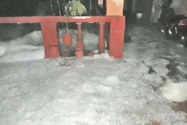 Video  Friacuteas y Loreto soportaron una tormenta con lluvia fuertes vientos y granizo