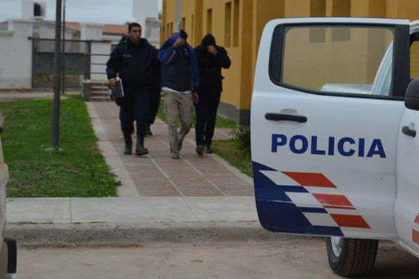 Violento sujeto regresoacute ebrio a la casa apaleoacute a su pareja y le dijo que si va preso la mataraacute al salir 