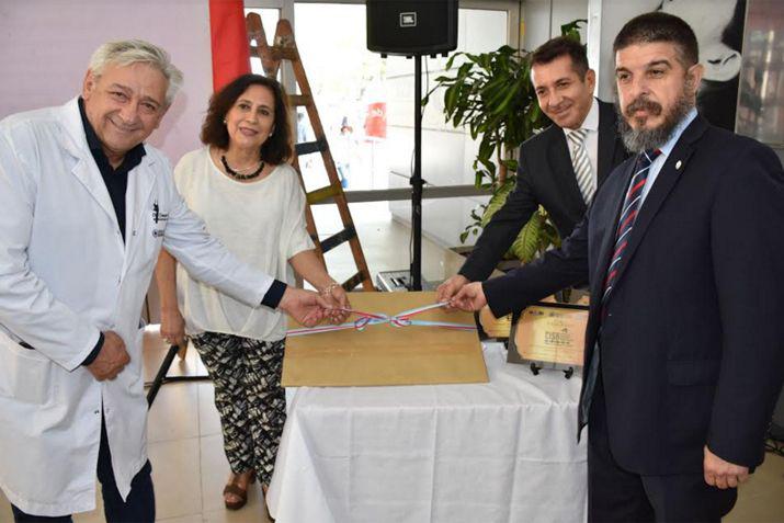 Las autoridades presentes al momento de dejar habilitado el moderno servicio en el Centro de Salud de La Banda