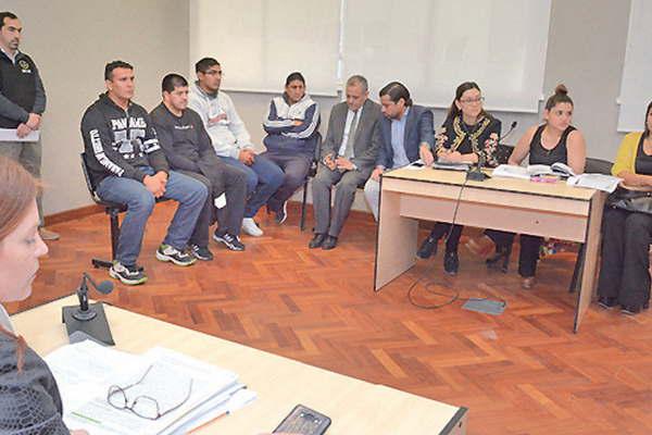 Definen la suerte de los policiacuteas acusados de provocar la muerte de Dariacuteo Peacuterez