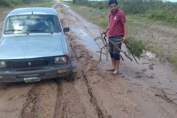 Un temporal de lluvia y granizo generoacute complicaciones en Loreto