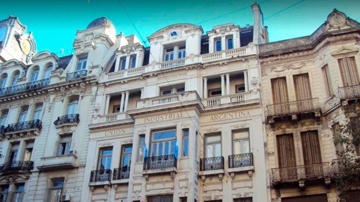 Los empresarios aseguran que no todas las empresas podraacuten pagar el bono de 5000 pesos