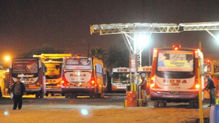 Ersa volvioacute a parar y miles de pasajeros quedan varados otra vez