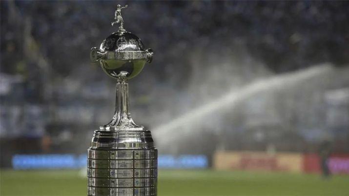 La foto de la Copa en La Bombonera que causoacute indignacioacuten en Brasil