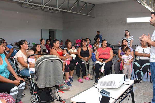 Haciendo Camino y el municipio bandentildeo lanzaron el Programa Nutricioacuten en el barrio Avenida