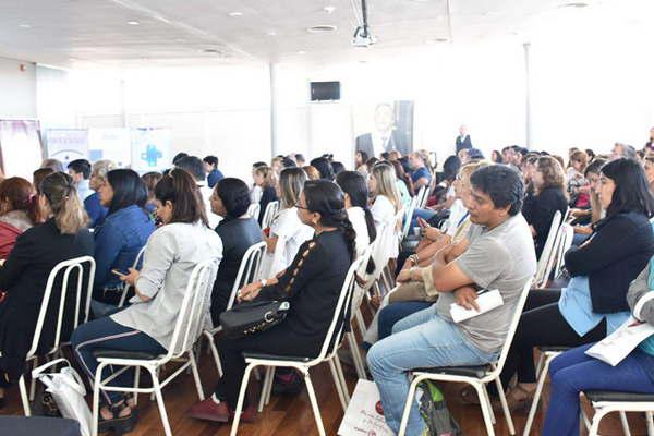 Se lanzoacute el simposio Trabajando juntos frente a la hepatitis viral