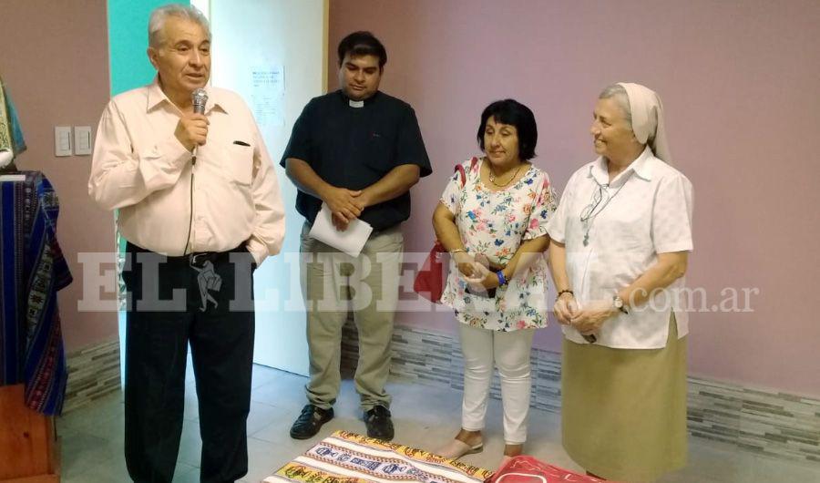 La hermana Martha Pelloni visita Antildeatuya