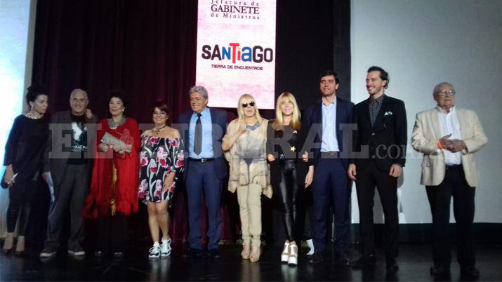 Quedoacute oficialmente inaugurado el Festival Nacional de Cine Premios Termas de Riacuteo Hondo