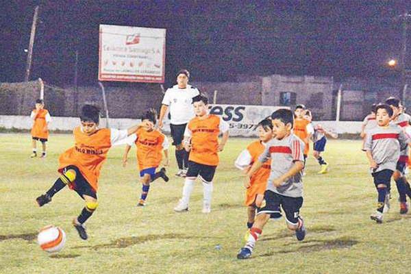 Se pone en marcha una nueva fecha del Torneo  Clausura de la Liga de Fuacutetbol Infantil comunal bandentildea
