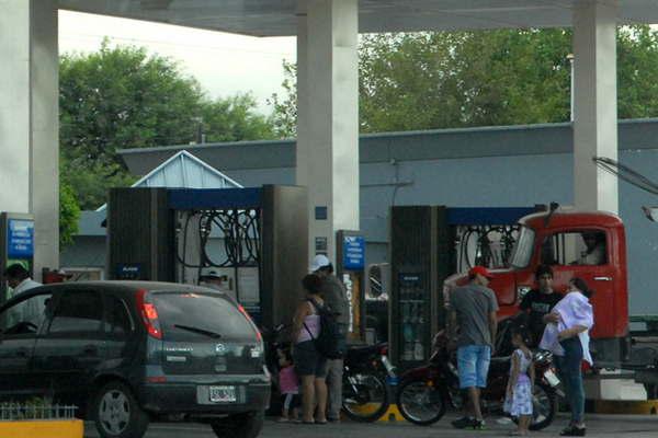 En diciembre ya estaacute confirmado un aumento de 050 de las naftas el decimoquinto del antildeo