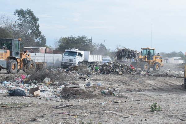 En tres sectores el municipio levantoacute varias toneladas de residuos en grandes basurales