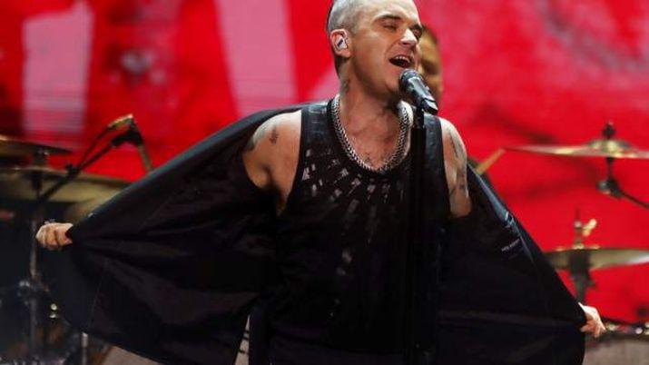 VIDEO Suspenden el primer diacutea del Personal Fest