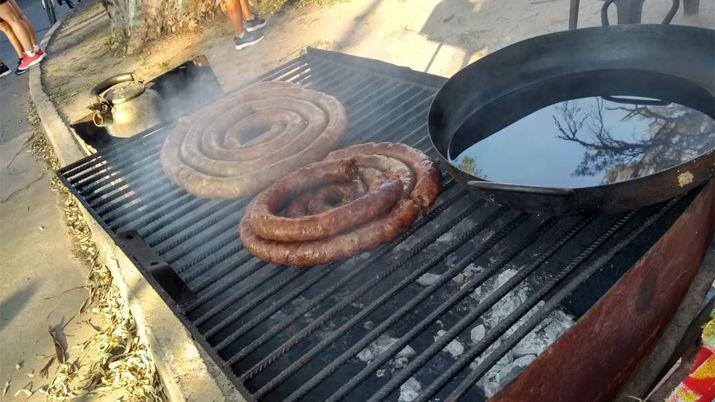 El chori una opcioacuten para despueacutes de la carrera o para los que alientan de afuera