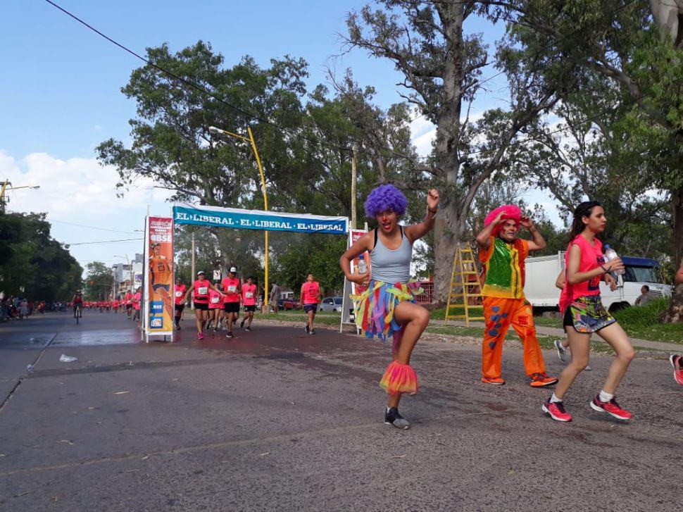 GALERIacuteA DE FOTOS  Las mejores postales de los corredores en pleno Maratoacuten