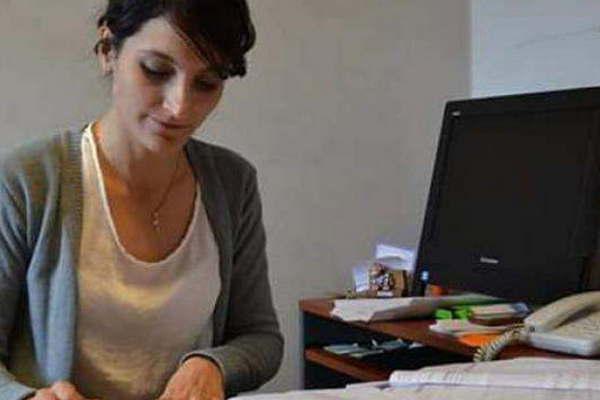 Un hombre fue herido con un hierro en la cabeza en una plaza