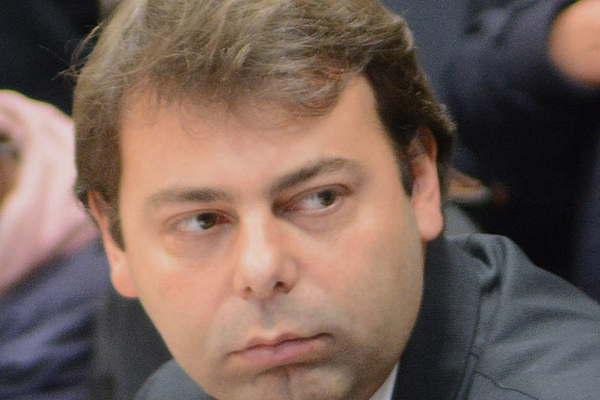 Prisioacuten preventiva para Diego Pentildea por supuesta estafa de 900000 pesos a una mujer 