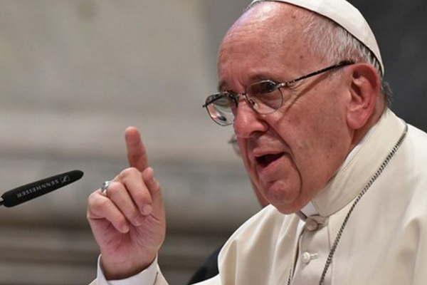 El Papa advierte falta de voluntad para acabar con la carrera armamentista
