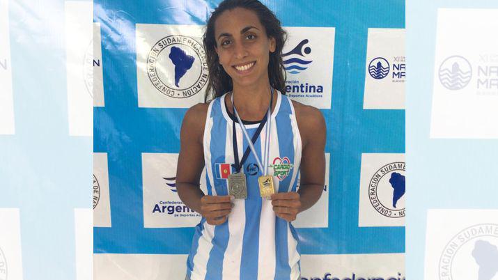 Mariacutea Lourdes Salas y un logro histoacuterico para la natacioacuten santiaguentildea