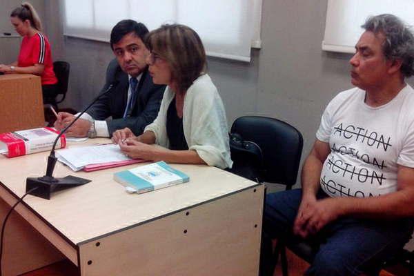 Extienden la detencioacuten para Jepsen por entrega de bebeacute