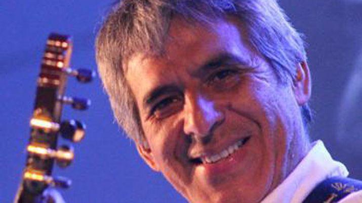 VIDEO Nintildeos entonaron una emocionante versioacuten de A mis viejos