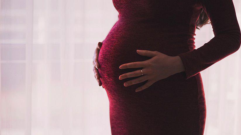 Milagro- Una embarazada de ocho meses recibe un flechazo en su vientre y su bebeacute logra sobrevivir