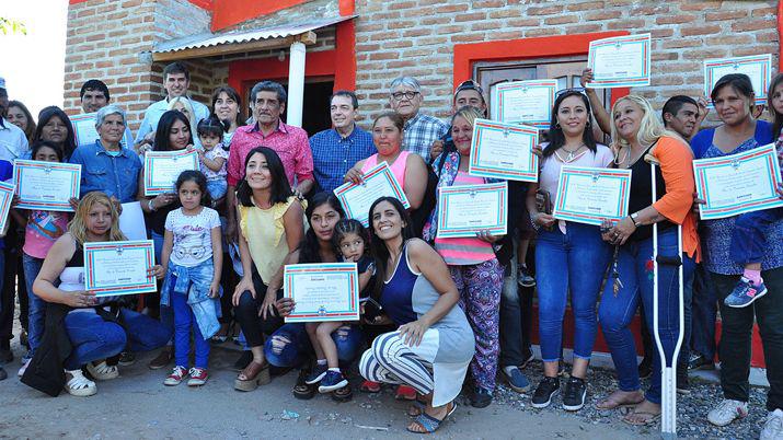 Se entregaron maacutes de 20 viviendas sociales en Bajo Grande