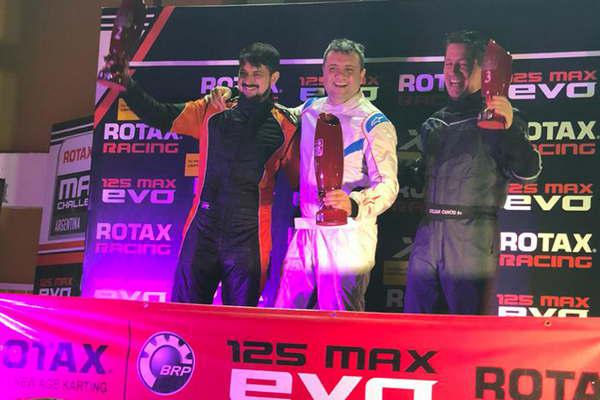 Carlos Ruiz feliz por otro tiacutetulo en  su carrera deportiva con el karting