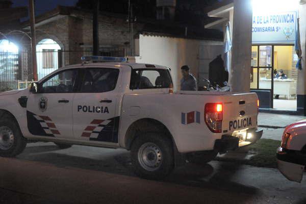 Psicoacuteloga fue viacutectima de un arrebato a metros de llegar a su domicilio