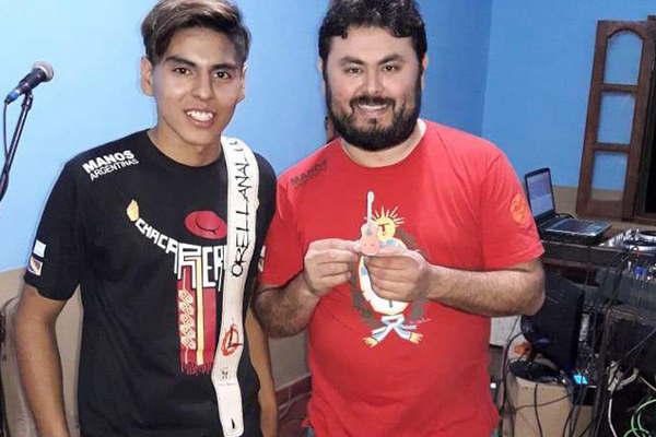 Manuel Orellana le cumplioacute el suentildeo a un joven de Choya en su cumpleantildeos