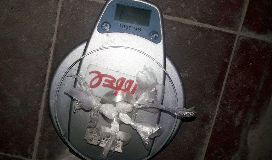 Promoviacutean el desorden en la calle y terminaron detenidos por drogas