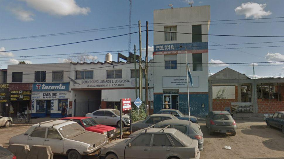 Cuatro muertos tras un motiacuten en una comisariacutea