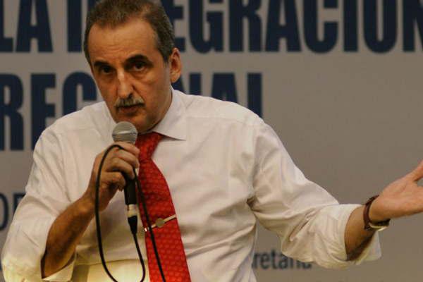 Guillermo Moreno arriba hoy a Santiago por los actos del Diacutea del Militante