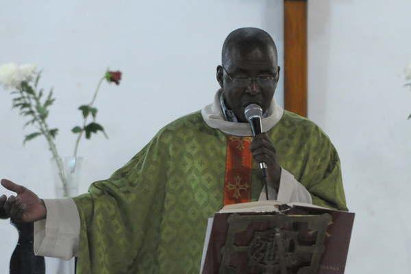 Pronto nos veremos le dijo el padre Gilbert a su comunidad