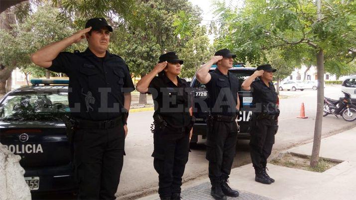 VIDEO  El homenaje de policiacuteas santiaguentildeos a tripulantes del ARA San Juan