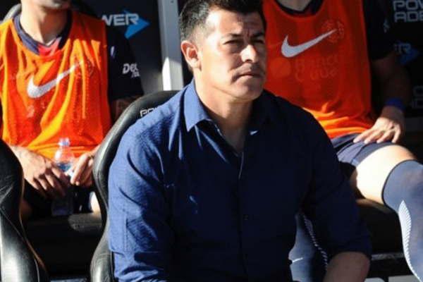 Jorge Almiroacuten- Las que tuvimos no las pudimos meter