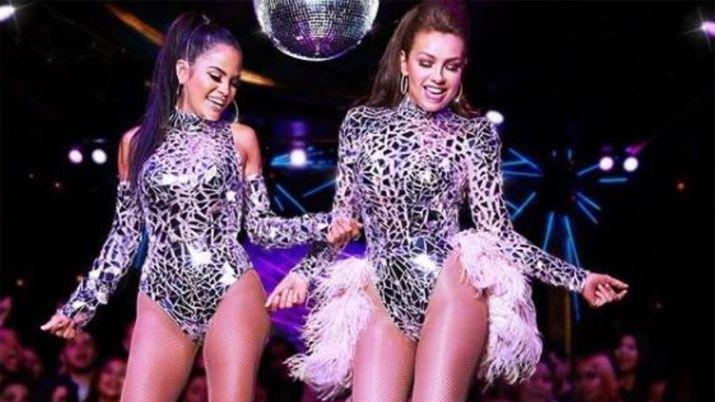VIDEO Falloacute el playback en el show de Thaliacutea y Natti Natasha hizo un papeloacuten