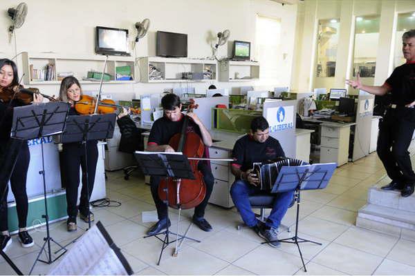 Regresa a un escenario de Santiago el espectaacuteculo Tango aquiacute y ahora 