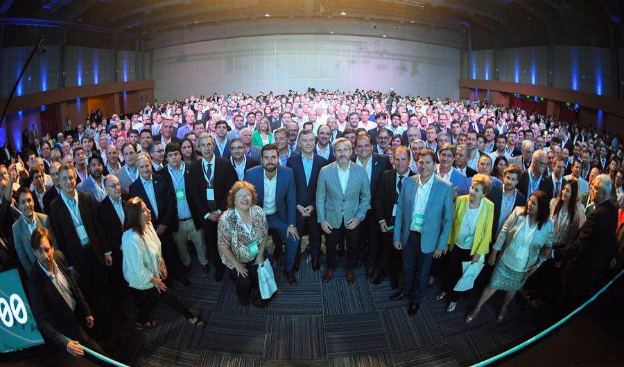 Fuentes y Mirolo con Macri en encuentro de intendentes