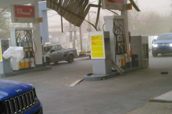 La violenta tempestad afectoacute a los Dptos Loreto San Martiacuten y Atamisqui