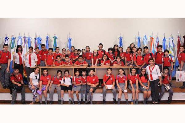 Alumnos del Shishilo visitaron el Poder Judicial de la Provincia