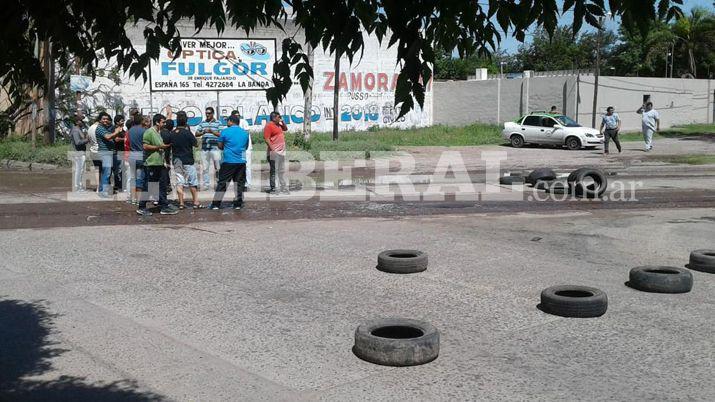 Choferes de la Cooperativa Alberdi volvieron a cortar la ruta 1