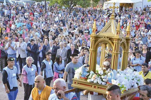 Que la Madre interceda por tantos joacutevenes que no le encuentran sentido a la vida
