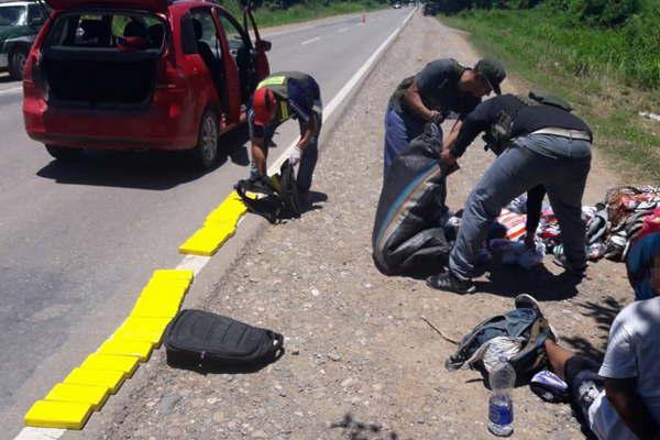 Cinco detenidos y maacutes de 26 kilos de cocaiacutena secuestrados en Salta