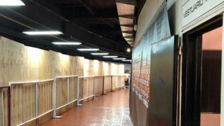 VIDEO Requisaron el vestuario y la utileriacutea de Boca