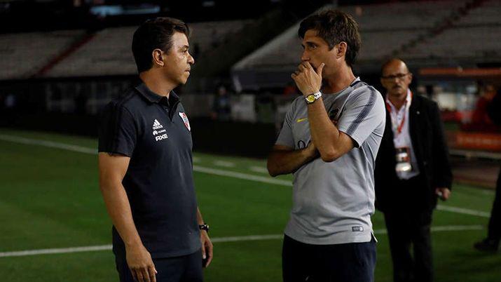 VIDEO  Gallardo se acercoacute a saludar al plantel de Boca