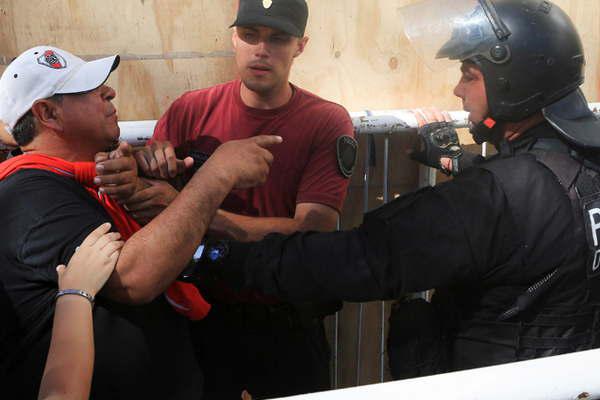 Fueron liberados los treinta detenidos del saacutebado a la tarde